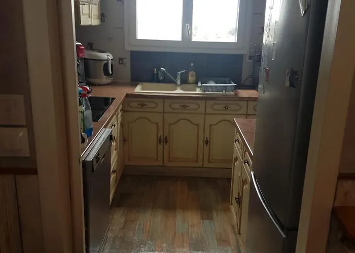 Confort Dans Un Partage A 10 Minute Du Circuit 24h Проживание в семье Allonnes (Sarthe)