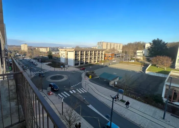 Confort Dans Un Partage A 10 Minute Du Circuit 24h Проживание в семье